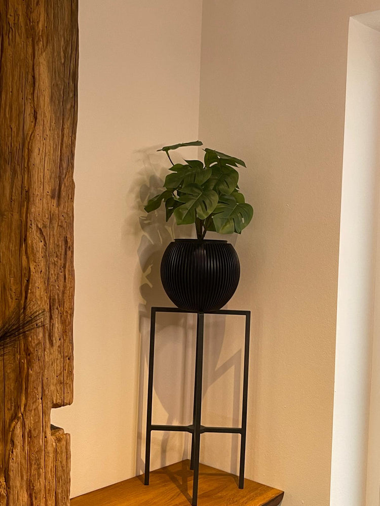 Quadratischer Metall-Pflanzenständer 40cm | Skandi Pflanzentisch