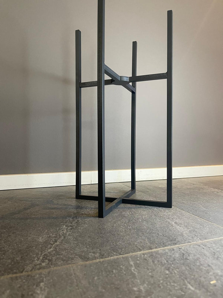 Quadratischer Metall-Pflanzenständer 40cm | Skandi Pflanzentisch