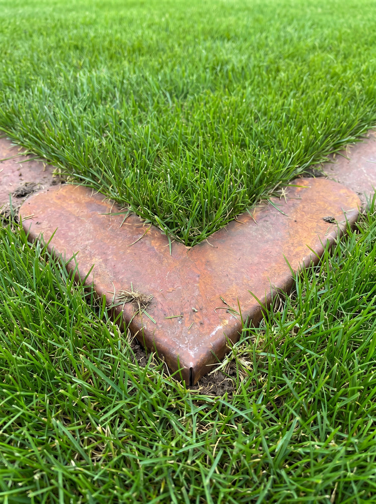 Rasenkante Eckstück| Cortenstahl | Garten Beetumrandung | Mähroboterfreundlich